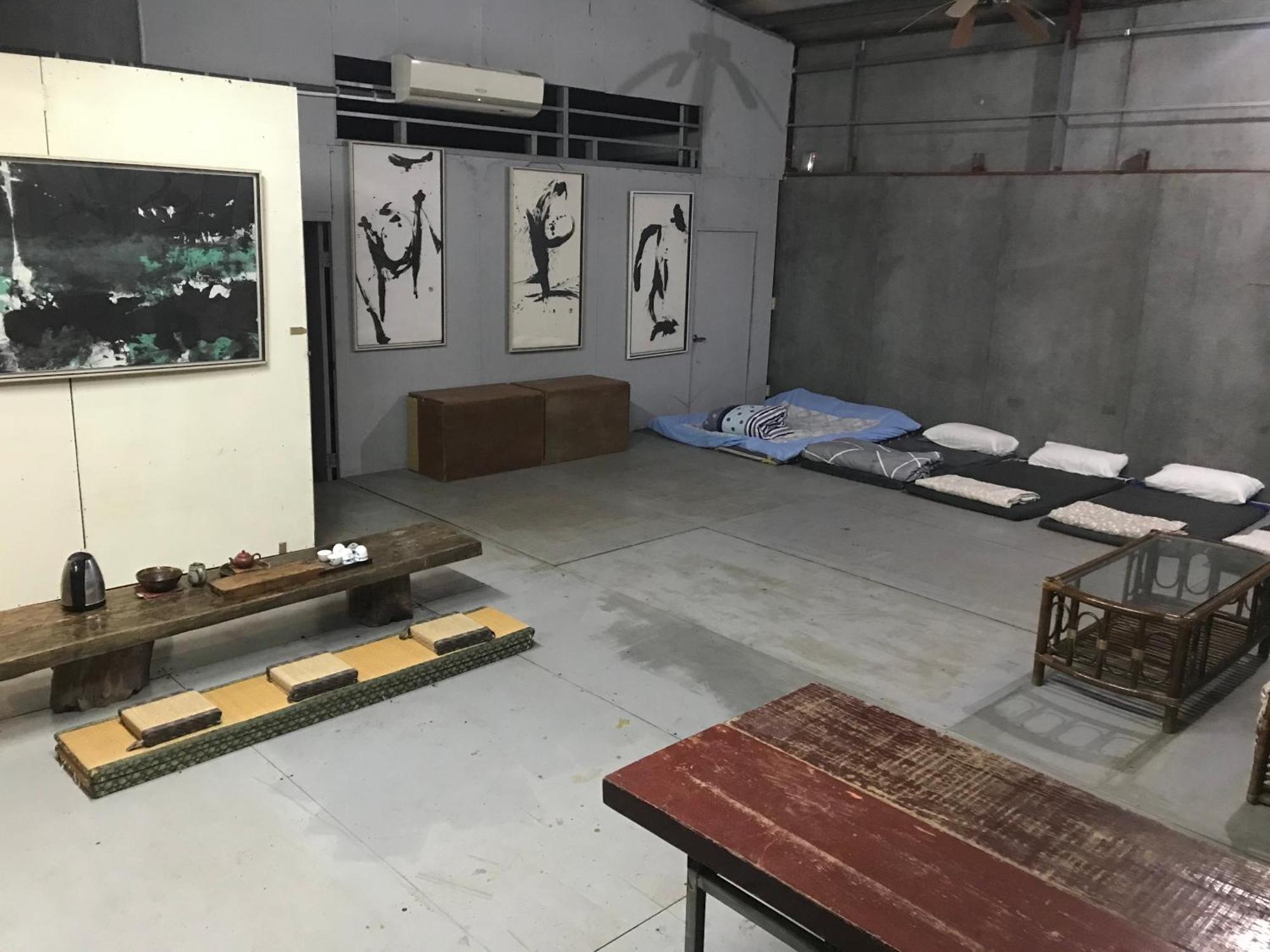 Museum Traveler'S Bnb Sanzhi Esterno foto