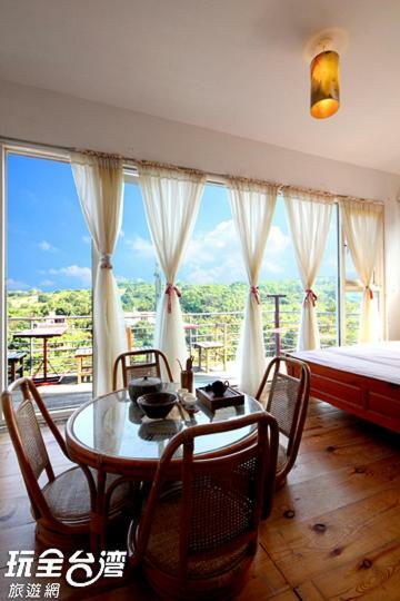 Museum Traveler'S Bnb Sanzhi Esterno foto