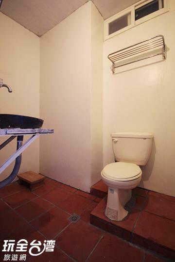 Museum Traveler'S Bnb Sanzhi Esterno foto