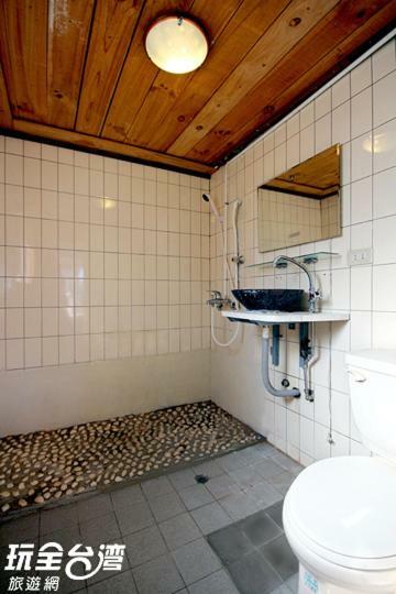 Museum Traveler'S Bnb Sanzhi Esterno foto